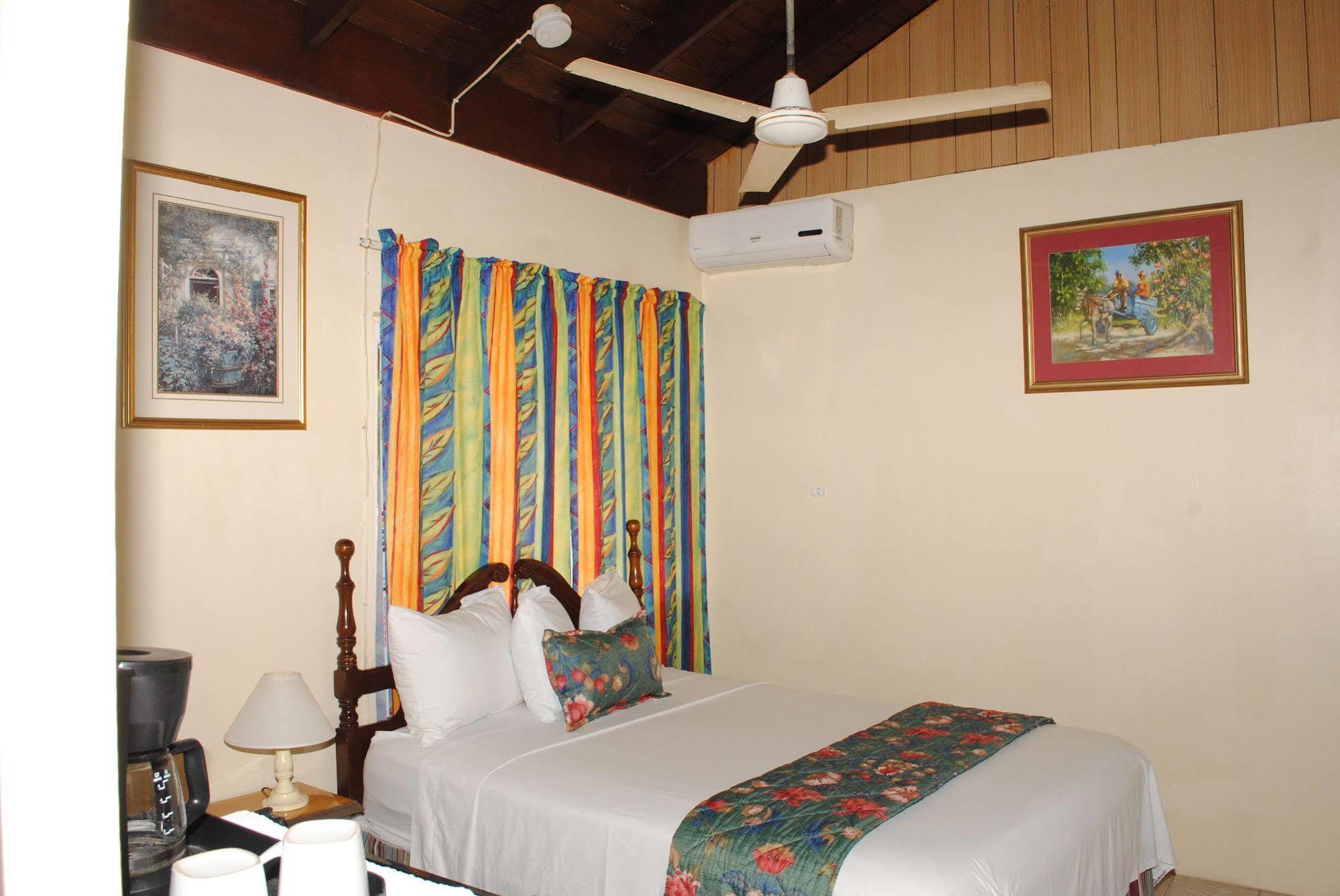 Moonrisevillas Negril Ngoại thất bức ảnh